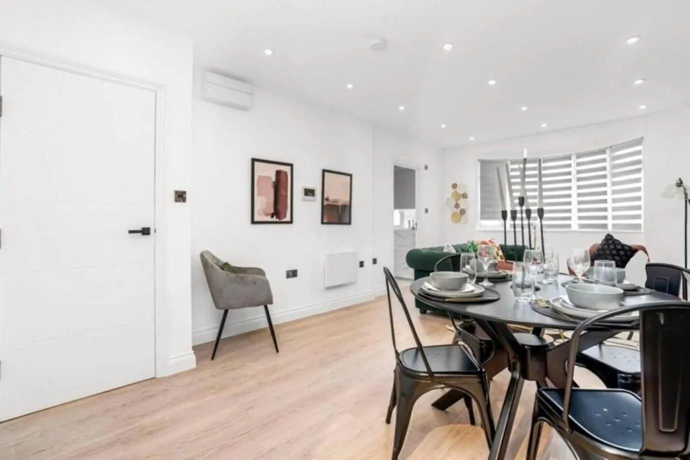 Apartment Flat - Sleeps 3 - Links To Central Ldn & Airport Cowley