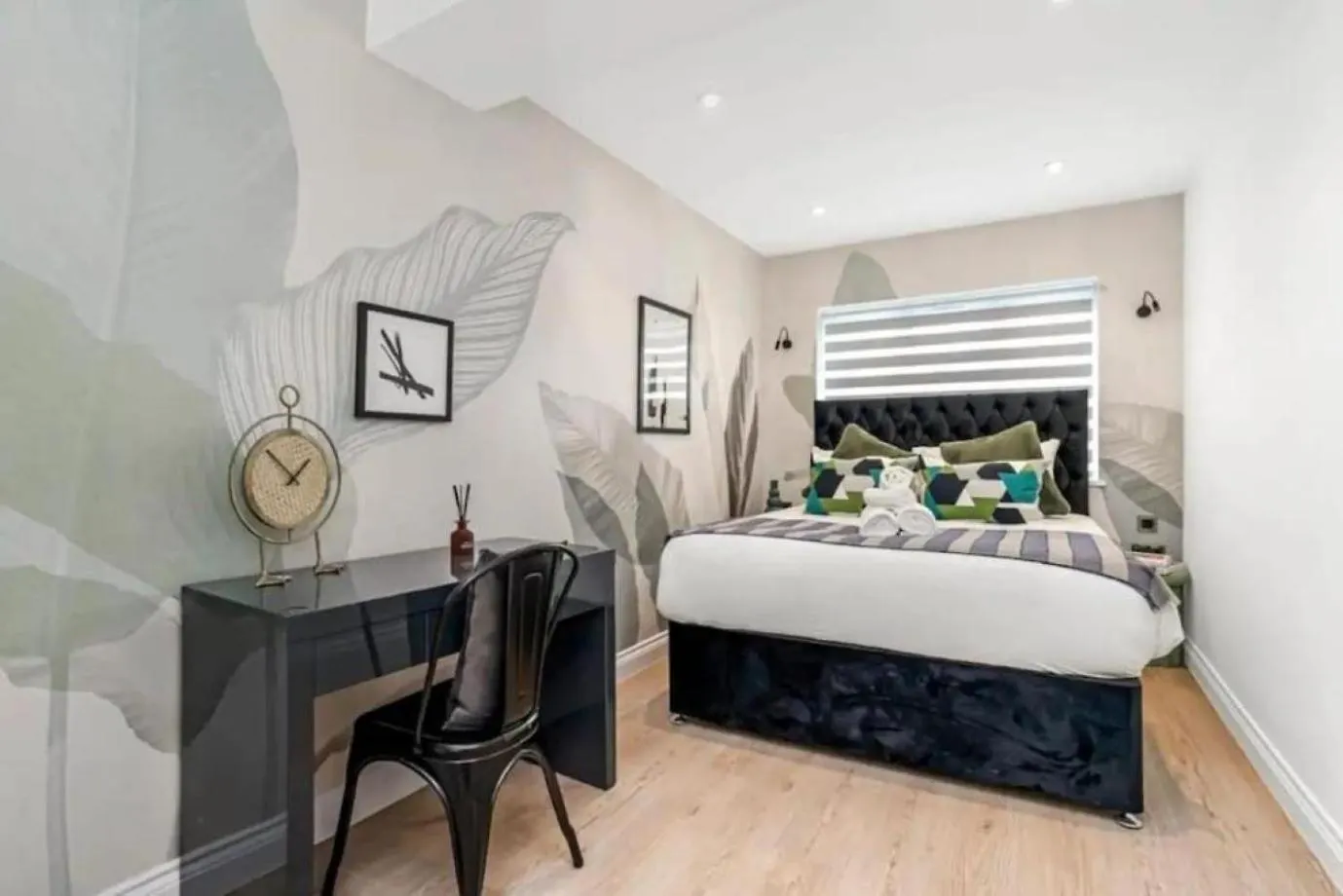 Flat - Sleeps 3 - Links To Central Ldn & Airport Cowley  0*, Cowley (Greater London)