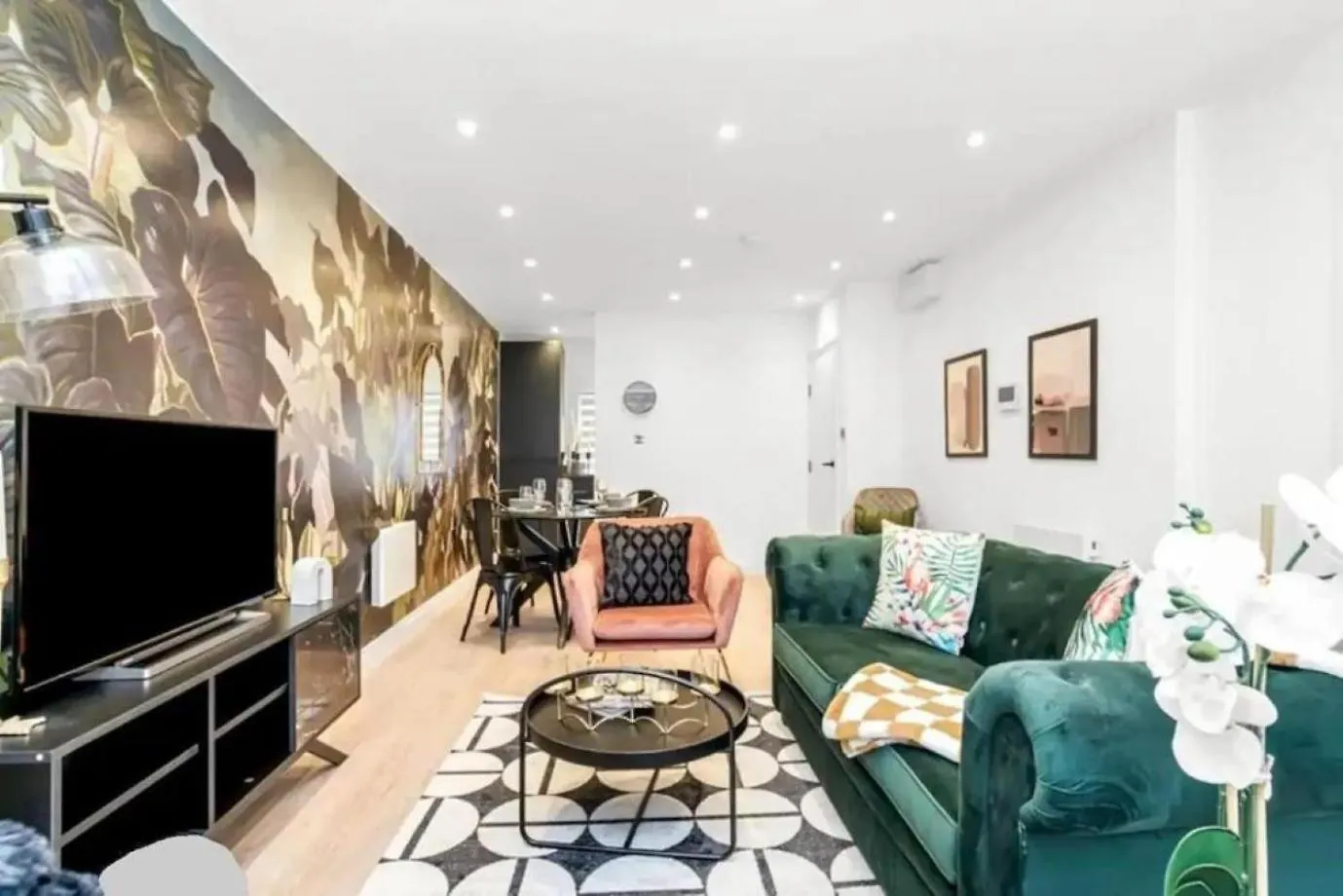 Flat - Sleeps 3 - Links To Central Ldn & Airport Cowley