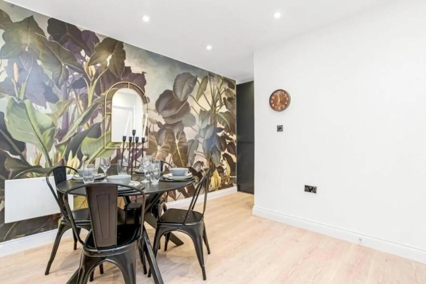 Apartment Flat - Sleeps 3 - Links To Central Ldn & Airport Cowley  United Kingdom
